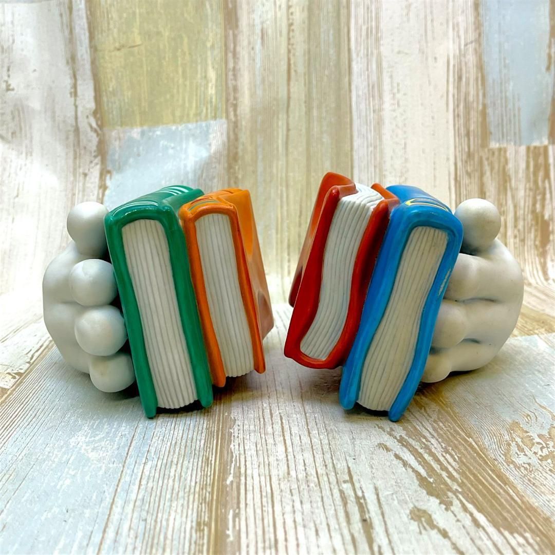 ミッキーマウス ミッキーハンド型 トゥーンタウン ブックエンド ブックスタンド