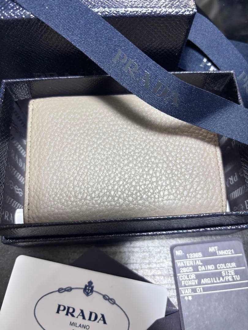 込み込み価格❣️PRADA プラダ 三つ折り財布グレー＆ピンク バイカラー