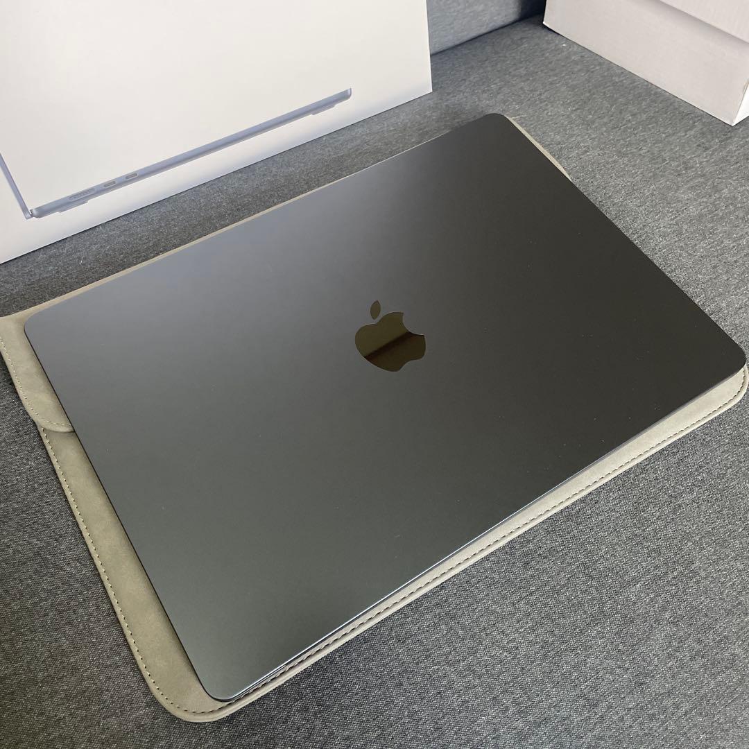 MacBook Air 15インチ　8GB 256GB 未使用に近い
