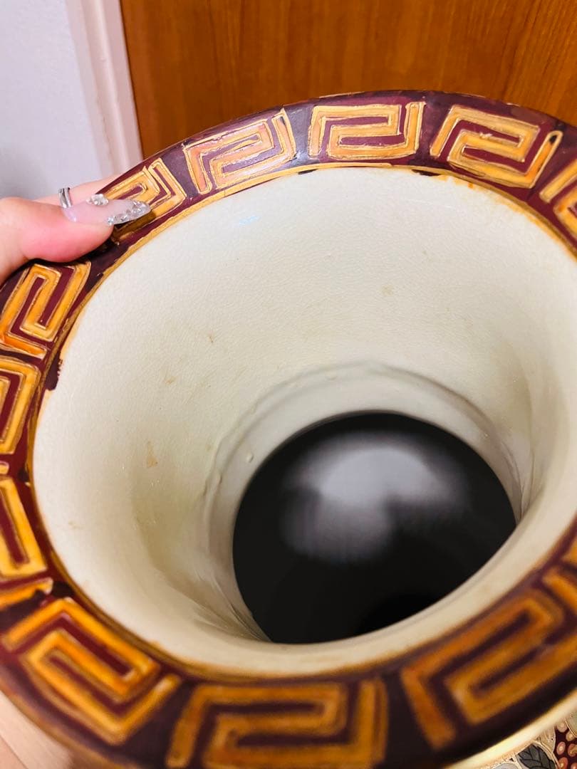 中国壺 飾り壺 中国製 チャイニーズ MADEINCHINA 大きい　ゴールド