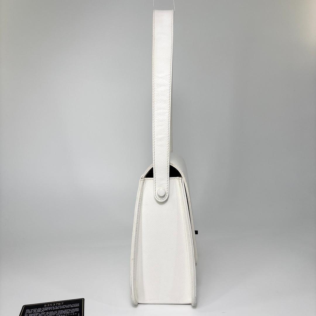 超極美品 シャネル キャビアスキン ショルダーバッグ ターンロック ホワイト