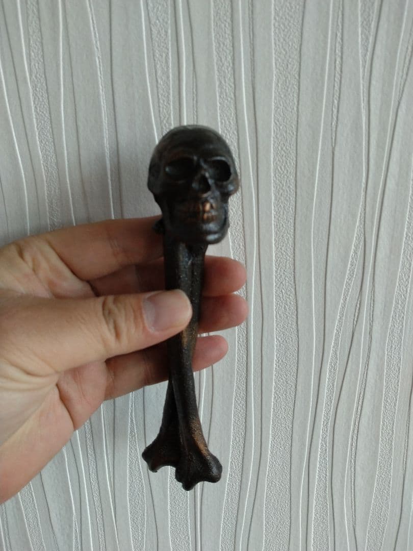 スカル 骨 デザイン　くるみ割り　 金属製