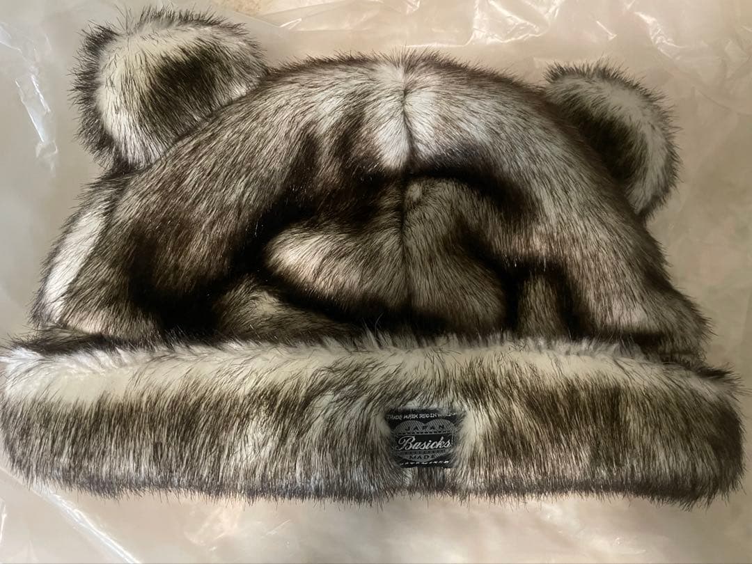 BASICKS 耳付きニット帽