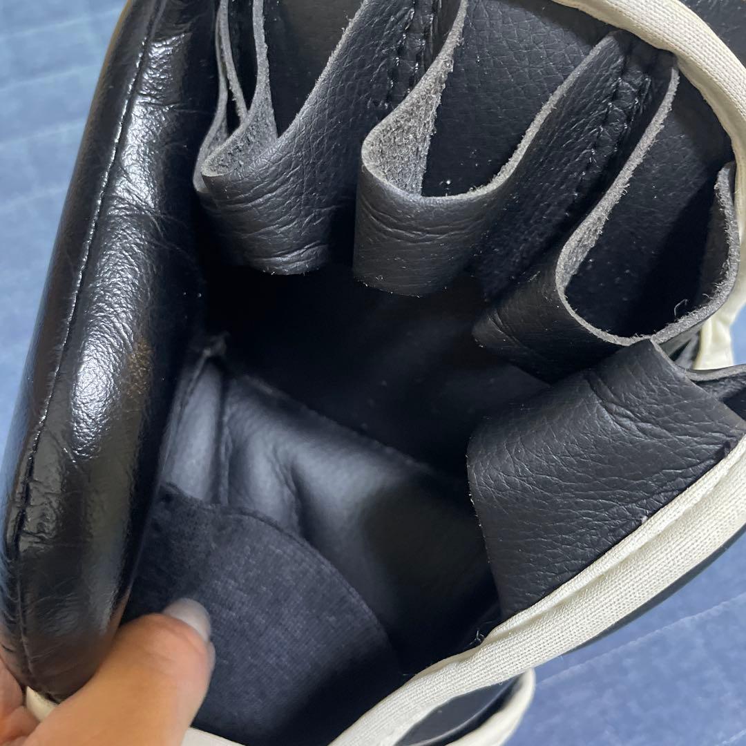 ISAMI MMAグローブ 黒色 オープンフィンガー