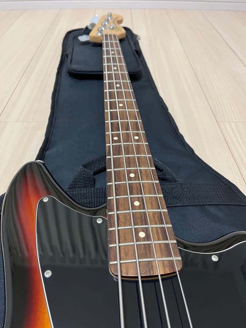 ベース Squier Vintage Modified Jaguar Bass