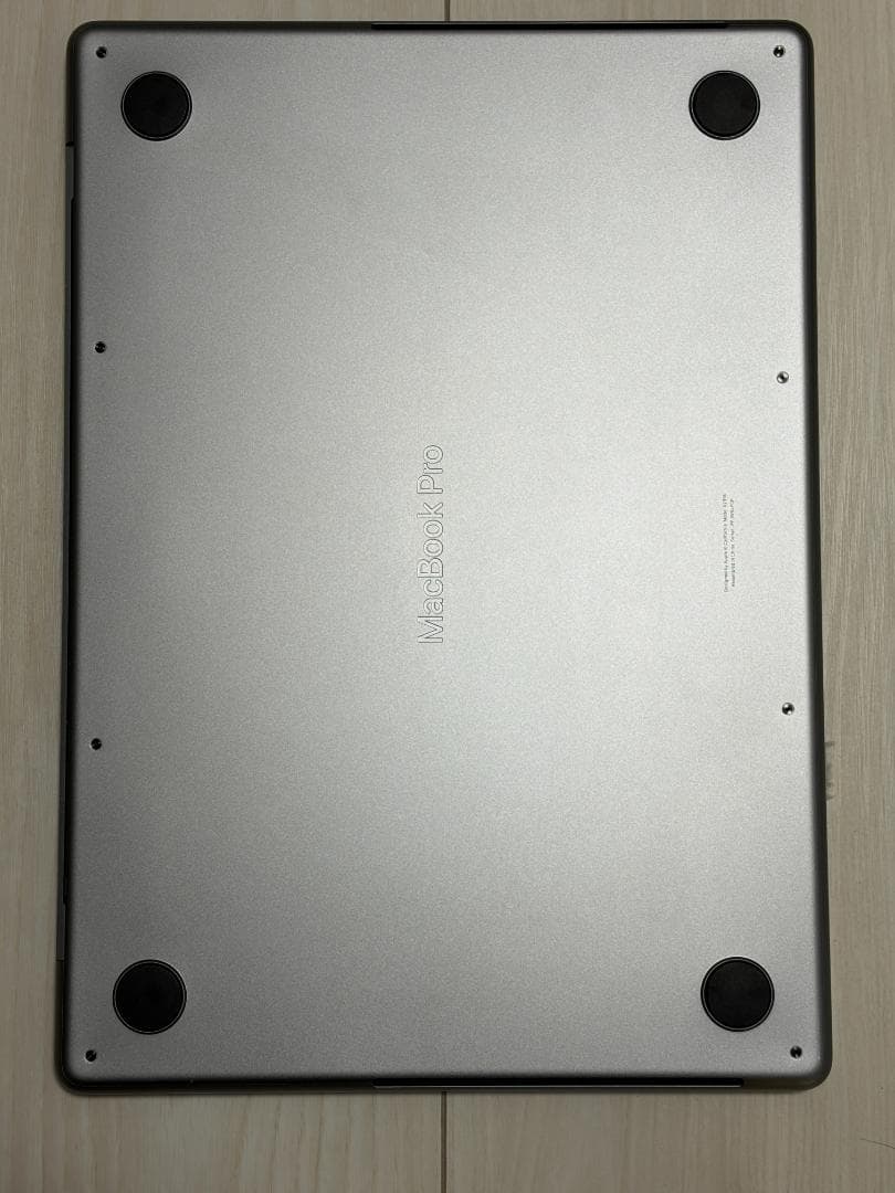 M3 MacBook Pro メモリ16GB　SSD512GB