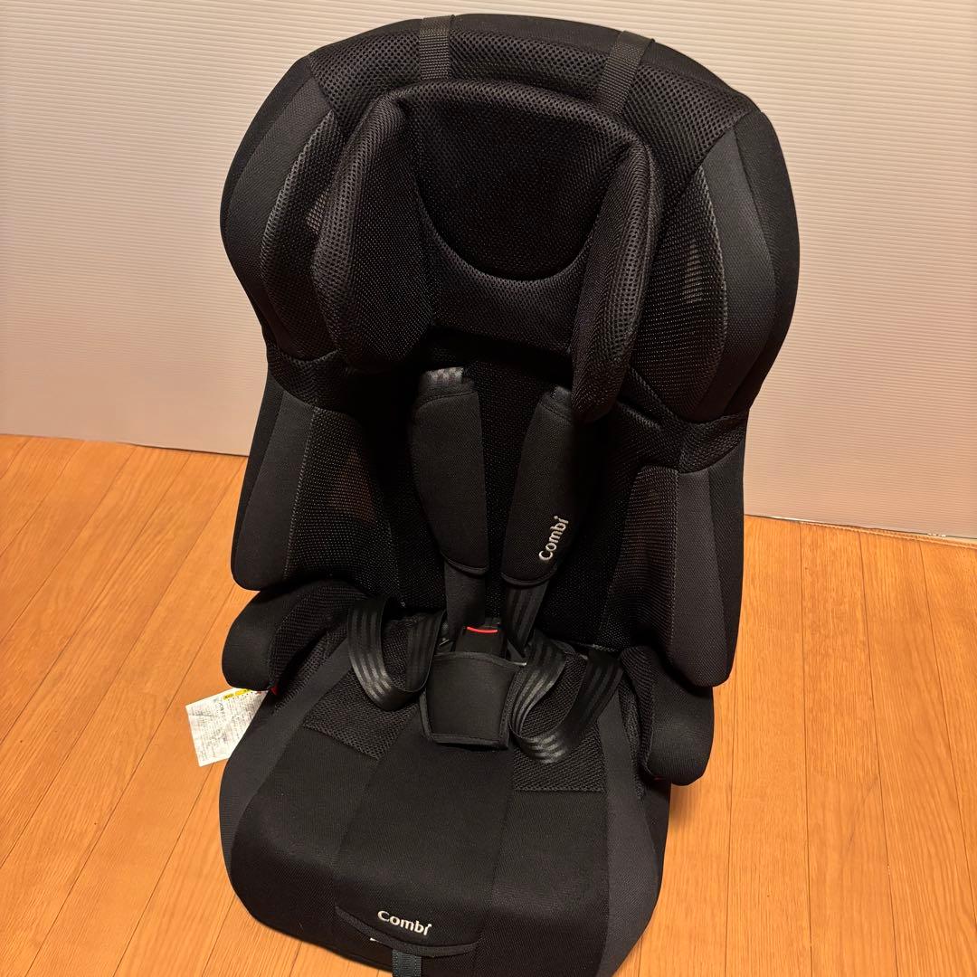【美品】Combi チャイルドシート ブラック ジョイトリップエアスルーGG