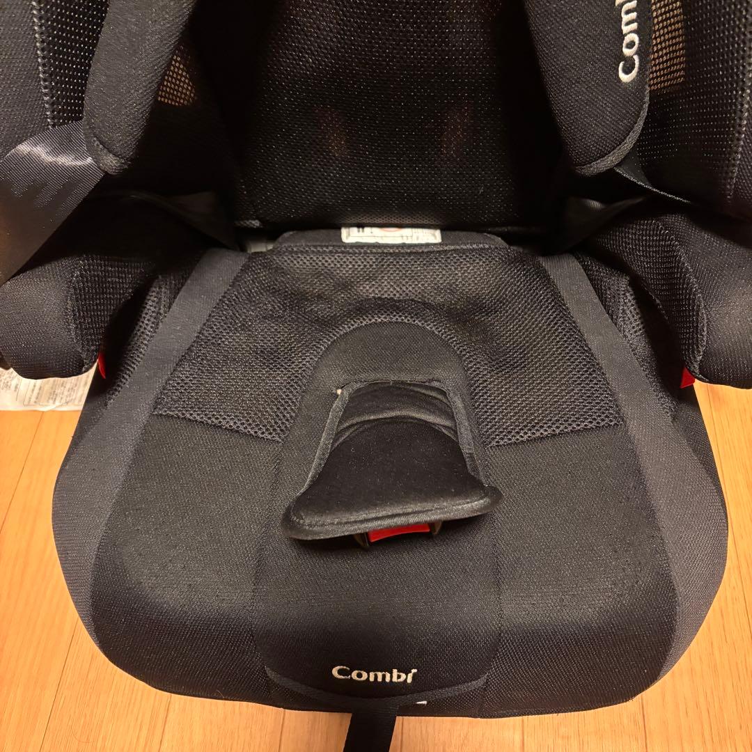 【美品】Combi チャイルドシート ブラック ジョイトリップエアスルーGG