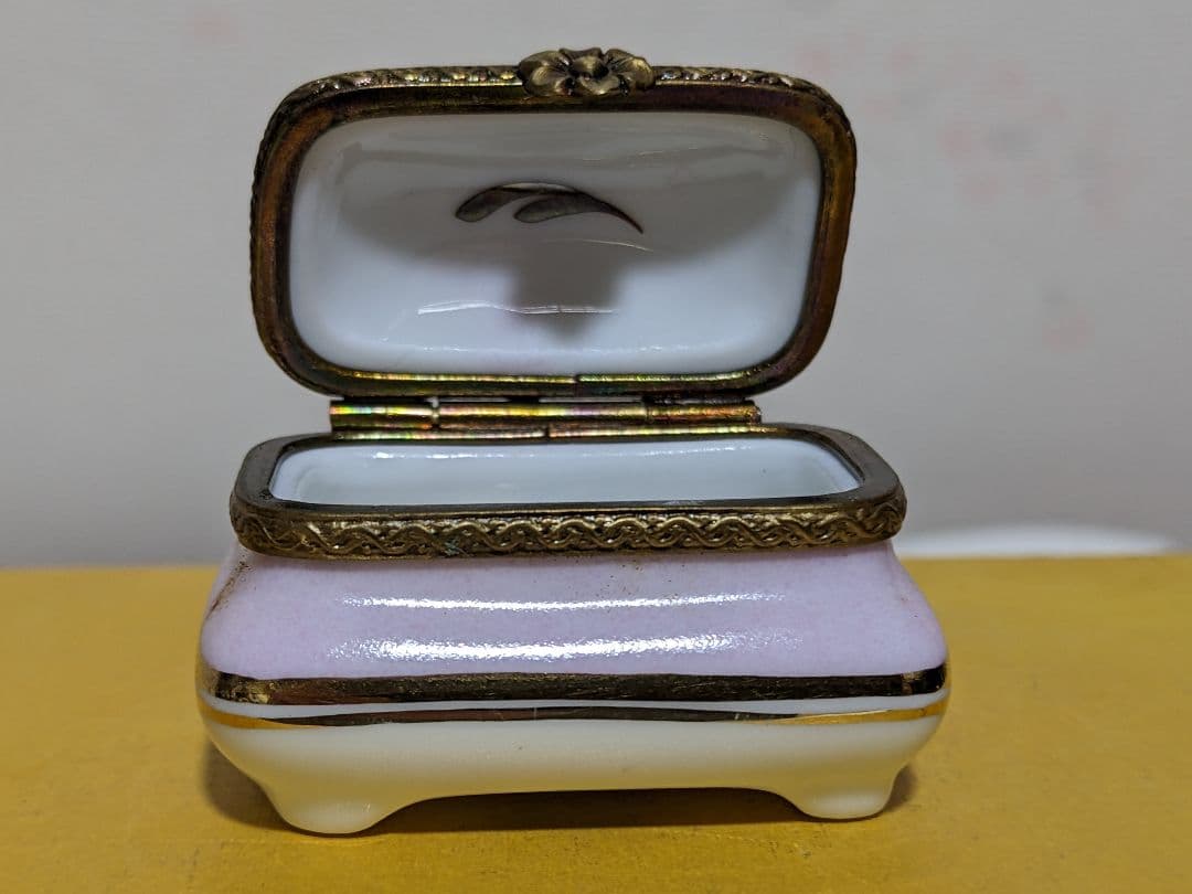 ♦リモージュ フランス製 デュバリー磁器 ４足トリンケットボックス アンティーク