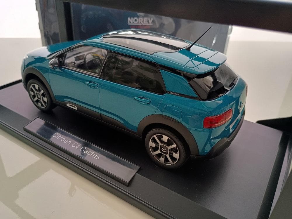 ノレブ シトロエン Citroen C4 カクタス 2018 1/18