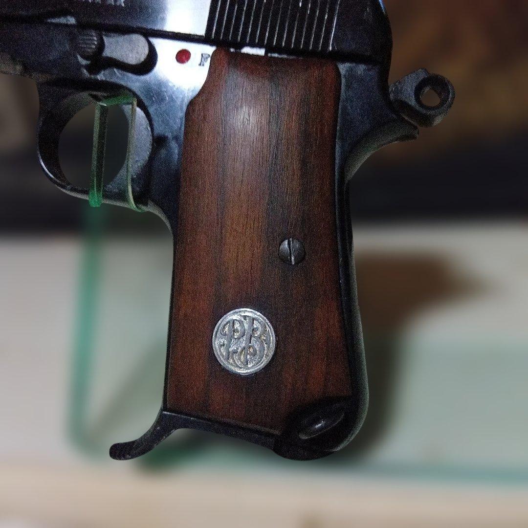 タナカ ワークス　ベレッタ M1934 ブローバック　木製グリップ