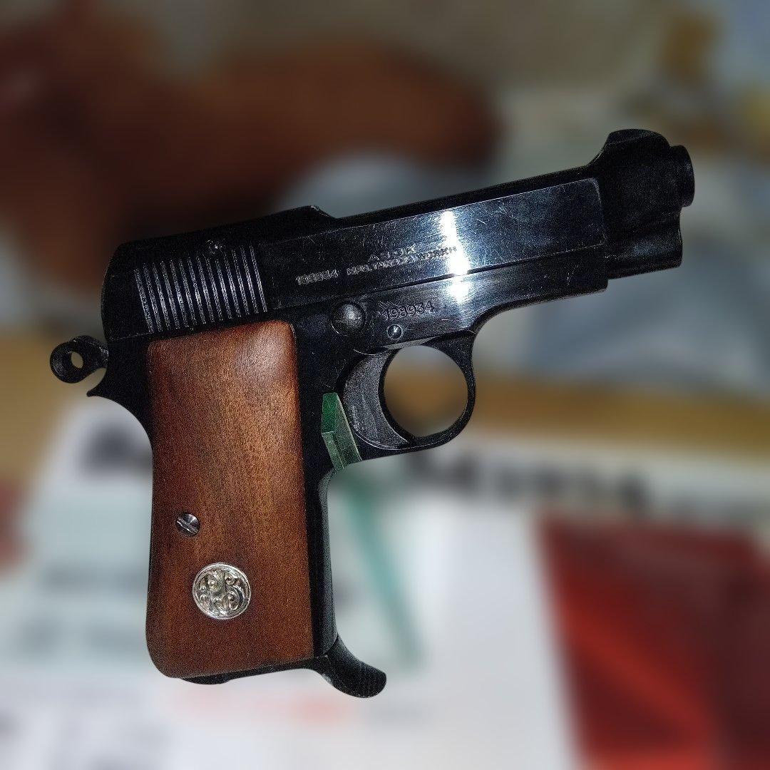 タナカ ワークス　ベレッタ M1934 ブローバック　木製グリップ