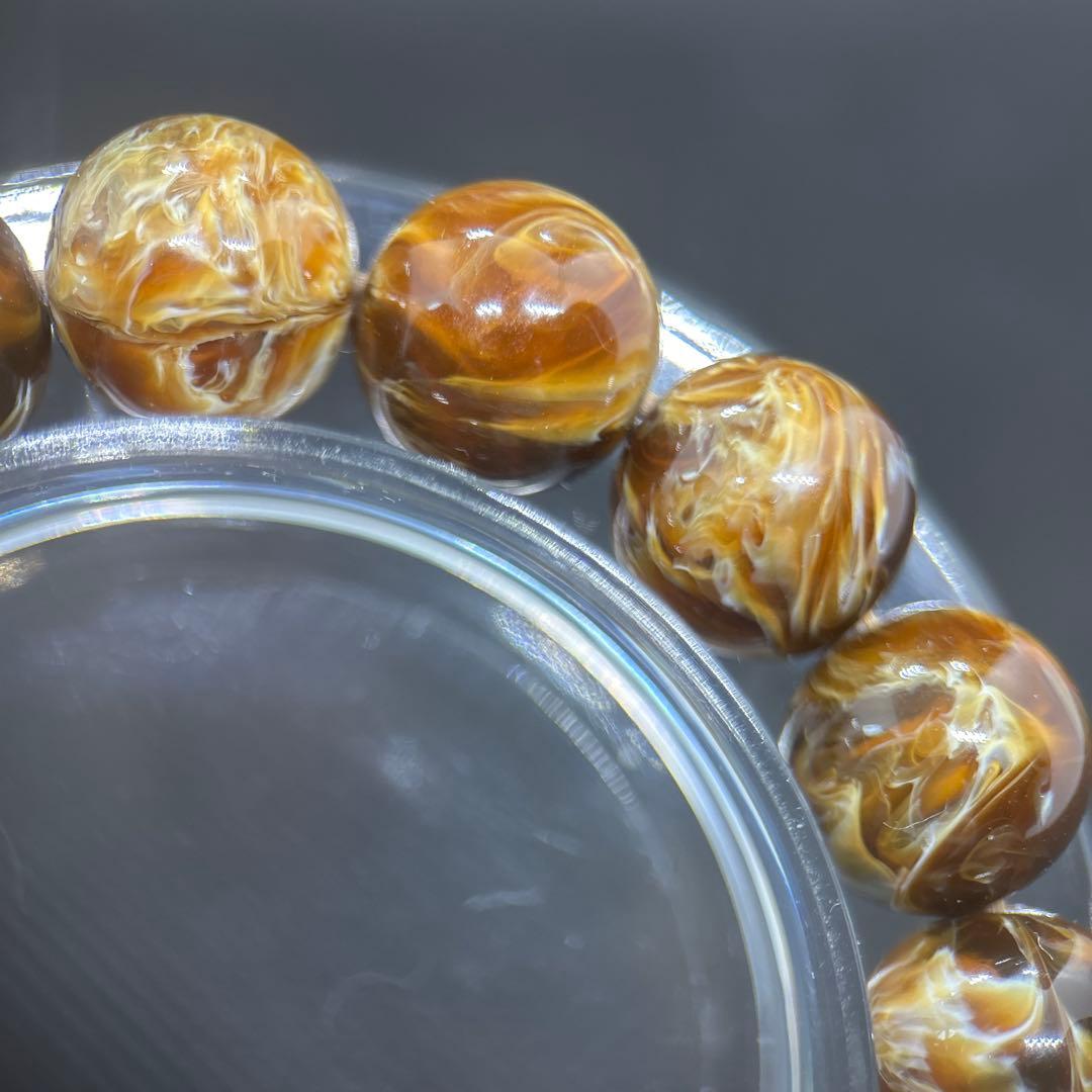 花琥珀のブレスレット