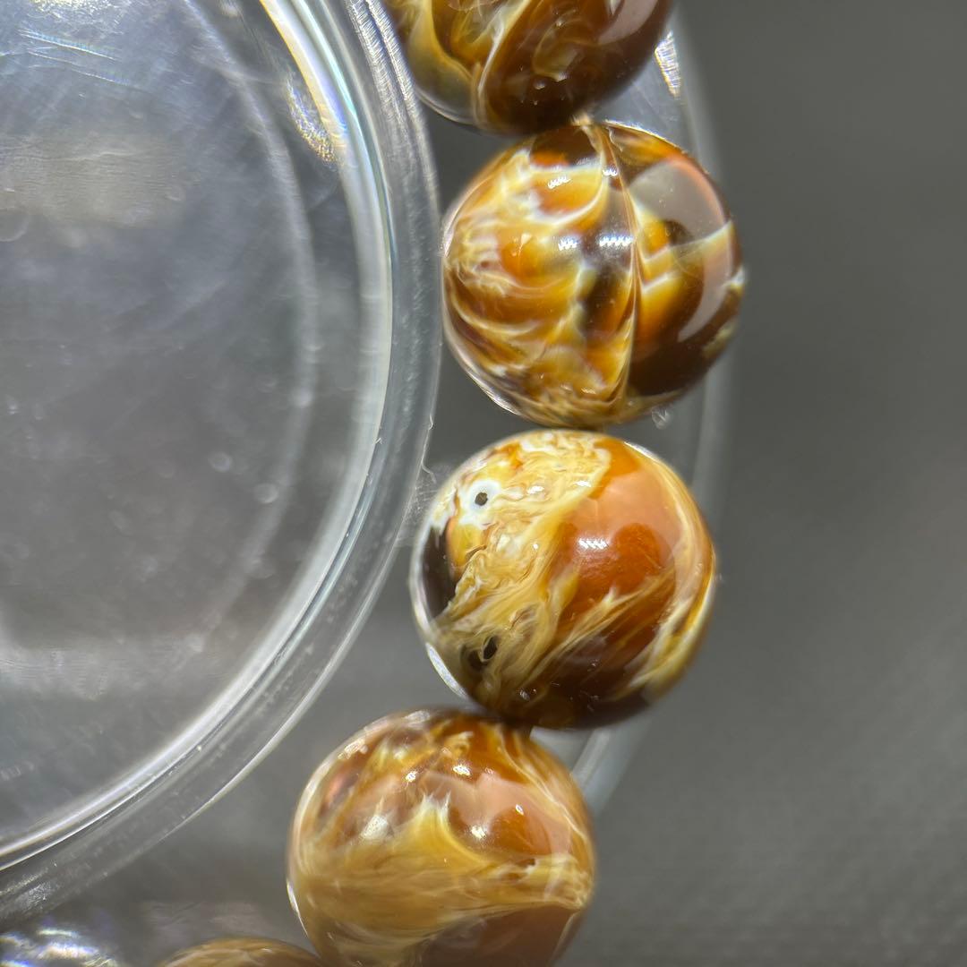 花琥珀のブレスレット