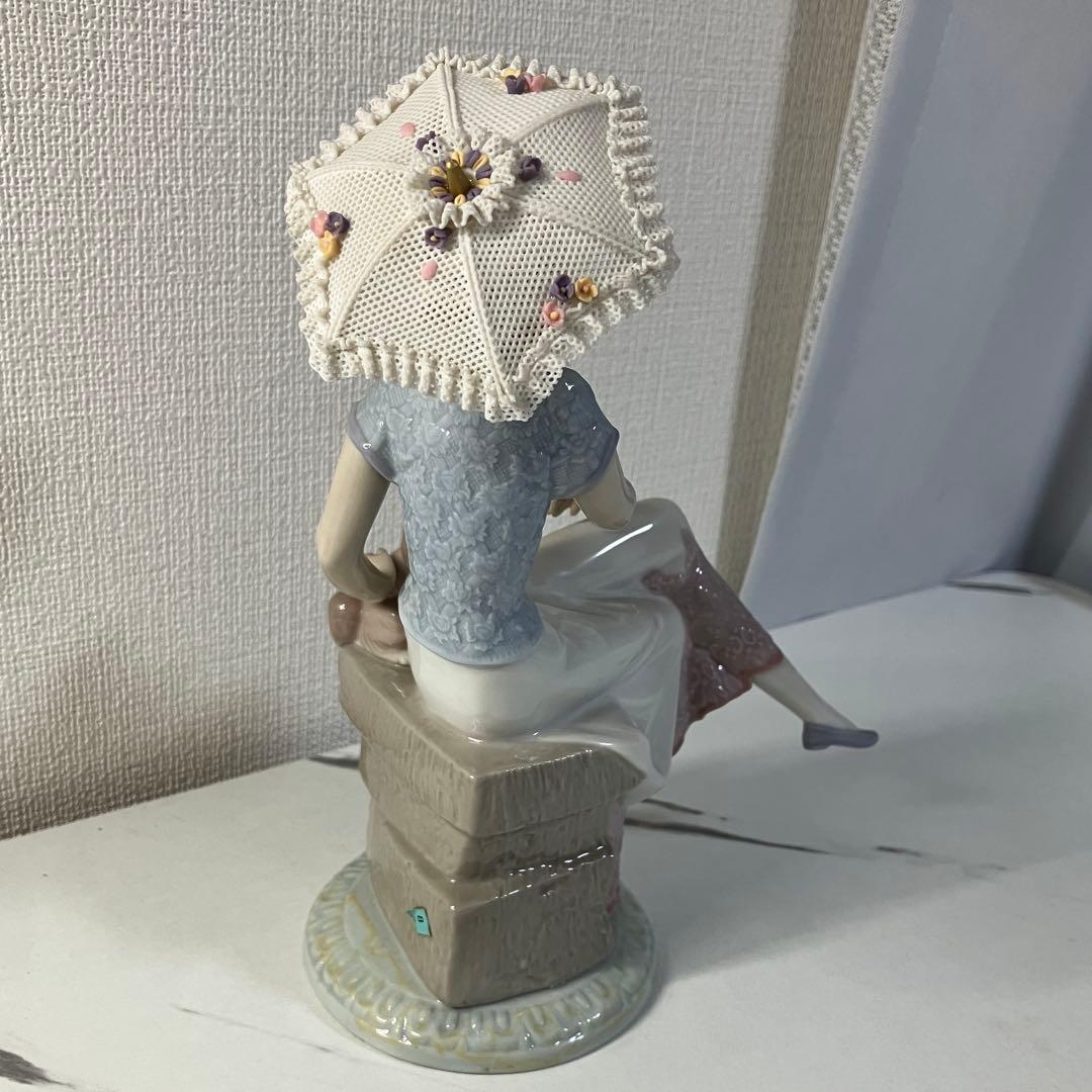 LLADRO リヤドロ 7612 日傘の女性と犬 ベンチ フィギュリン