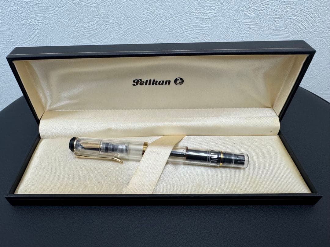 【合馬公式アカウント3さん専用】Pelikan 万年筆 透明・黒・金