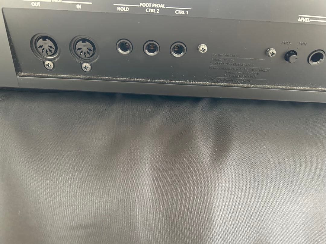 Roland FA-06 シンセサイザー 61鍵