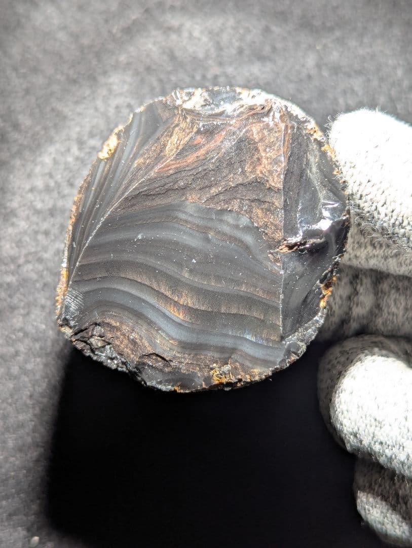 【原石】十勝石玲瓏　北海道産レインボーオブシディアン　十勝石　玲瓏石