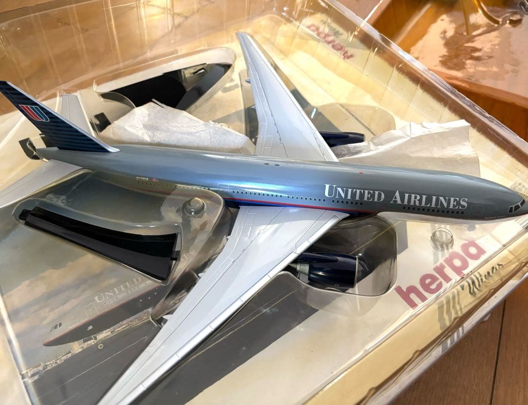 航空機・ヘリコプター Boeing 777-200 United Airlines 1/200
