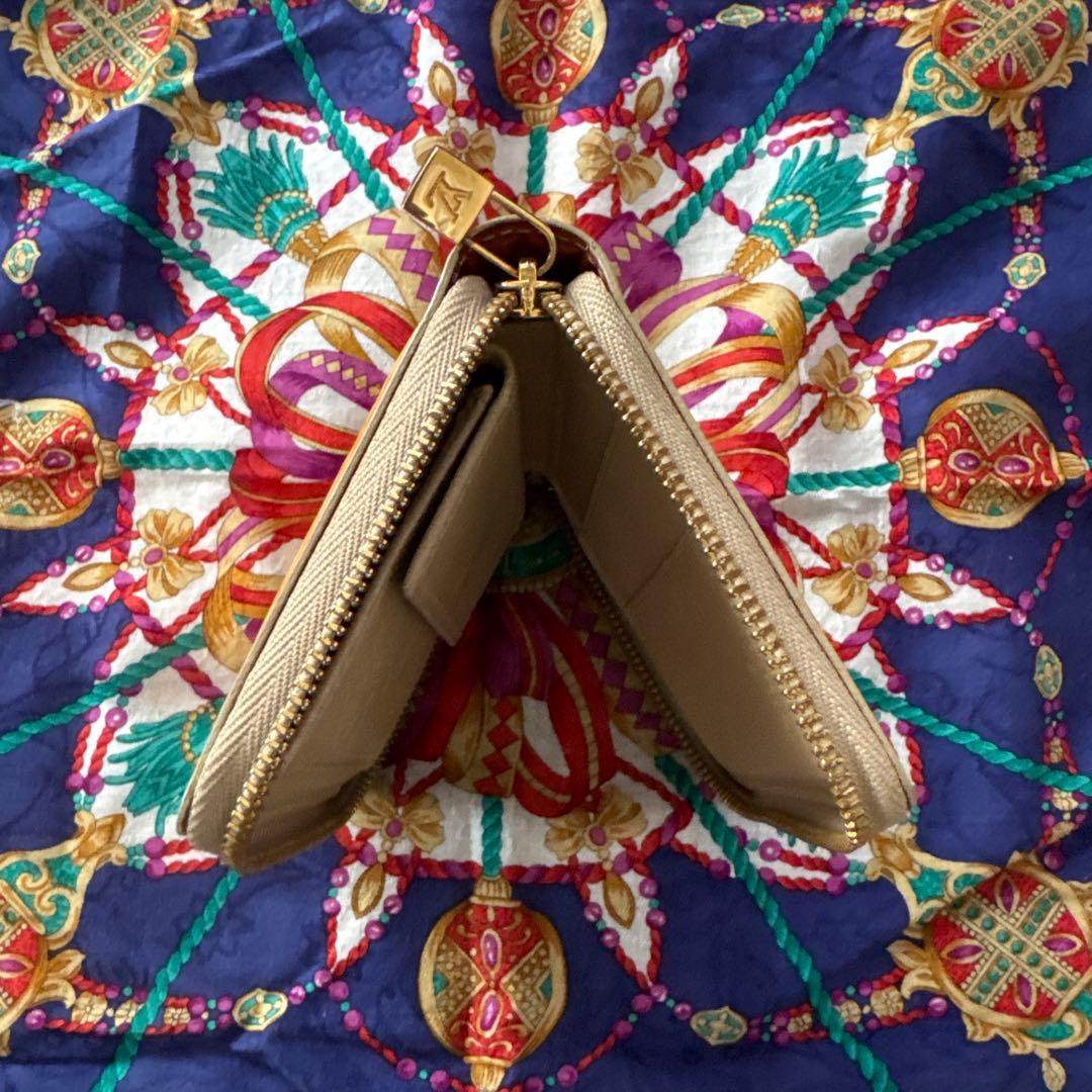 Louis Vuitton イエロー 二つ折り財布