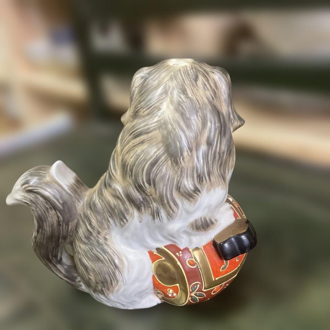 九谷焼犬と小槌　陶器製犬の置物 赤い飾り玉付き　石川県伝統工芸　日本美術　骨董