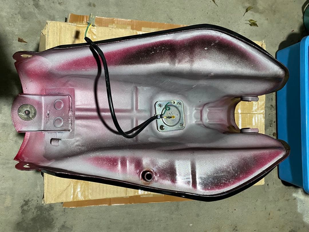 HONDA CBX 400f/550fタンク 2型黒/赤