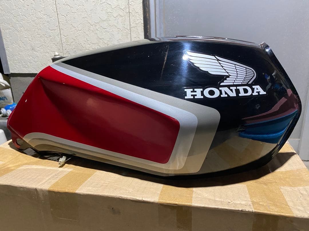 HONDA CBX 400f/550fタンク 2型黒/赤