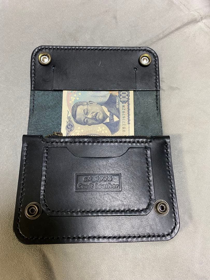 【姫路レザースムースレザー】ブラック　ミドルトラッカーウォレット　クロスコンチョ