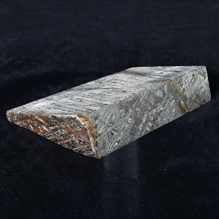 アルタイ隕石　隕石　 鉄隕石　メテオライト　ナチュラル　原石　重さ約944ｇ