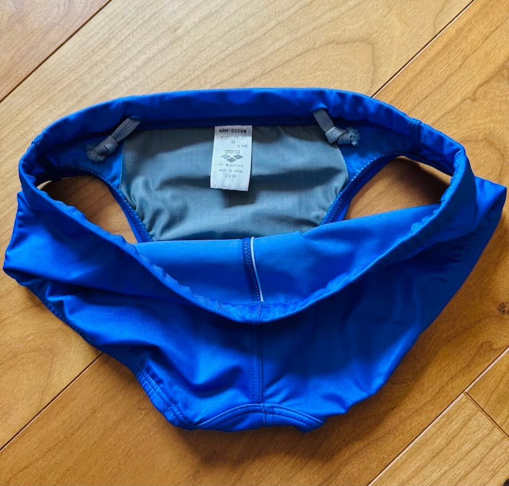 【美品】arena シン・レボリューション　NUX　ブルー　超光沢　競パン M