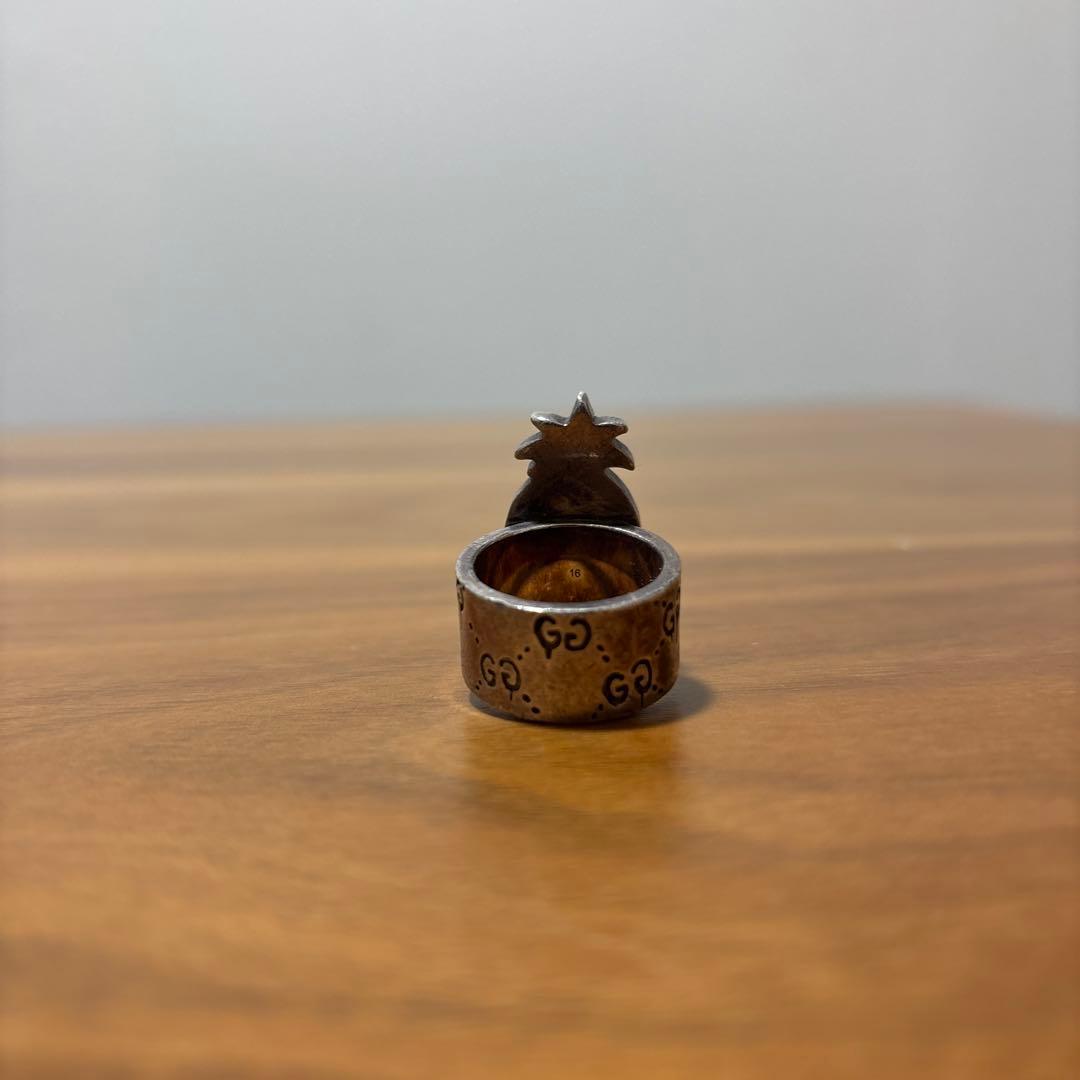 Gucci ロゴ入りシルバーリング