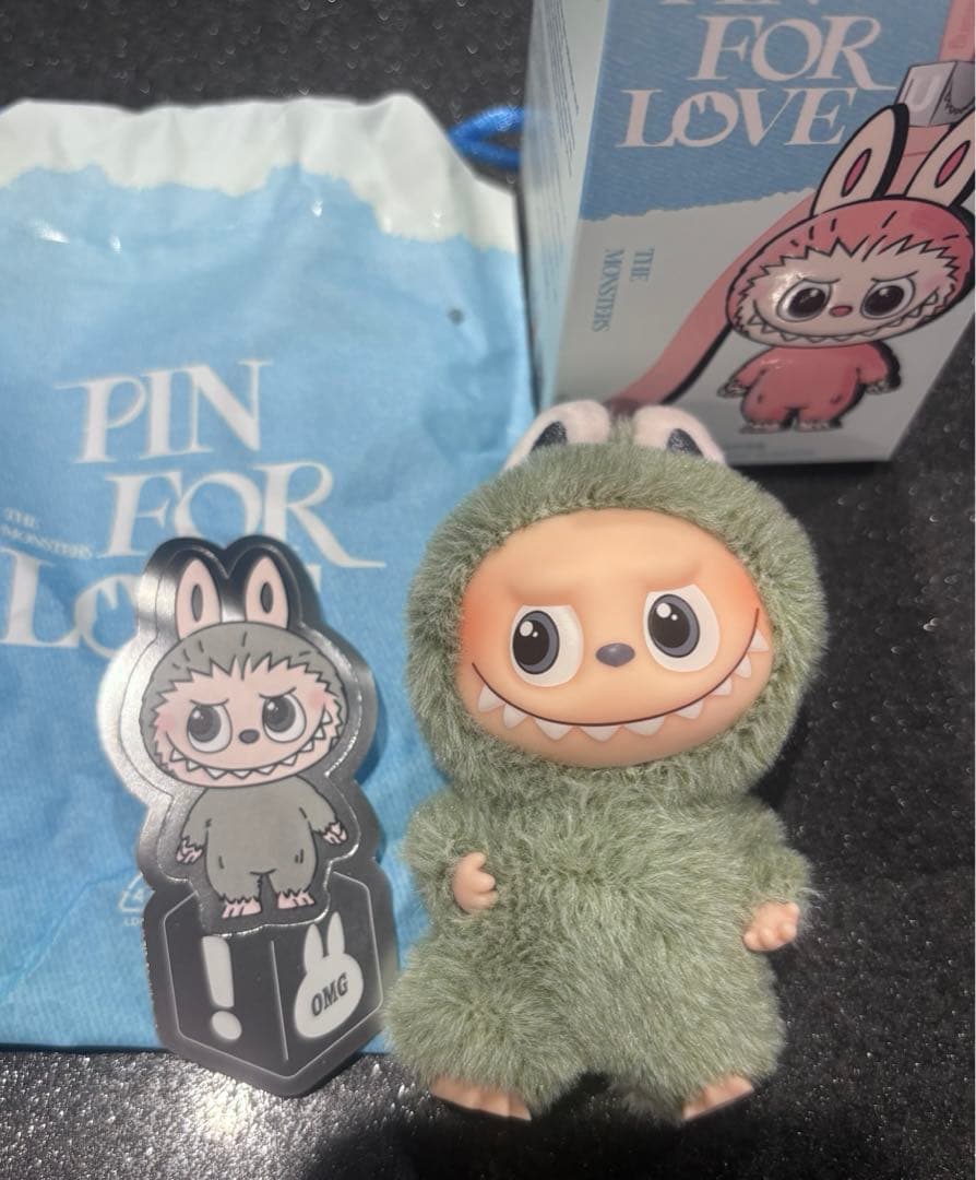 LABUBU PIN FOR LOVE ぬいぐるみペンダント シークレット