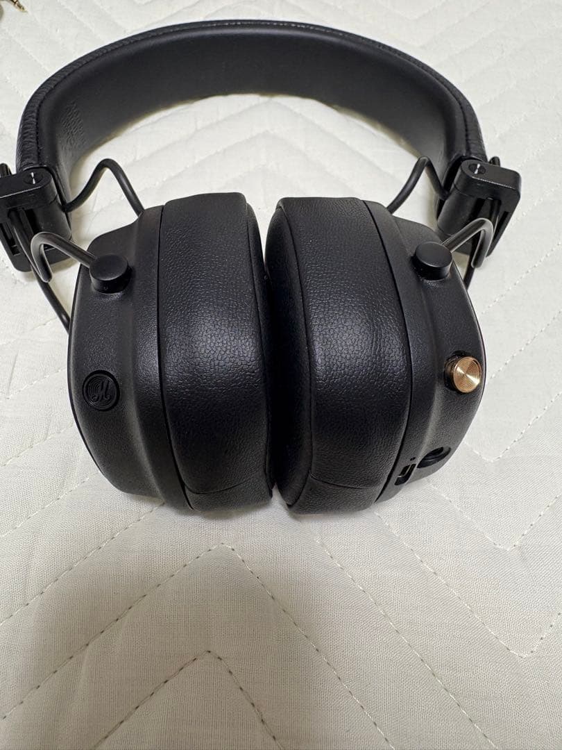 美品　Marshall ワイヤレスヘッドホン 黒 MAJOR Ｖ　ケース付き！