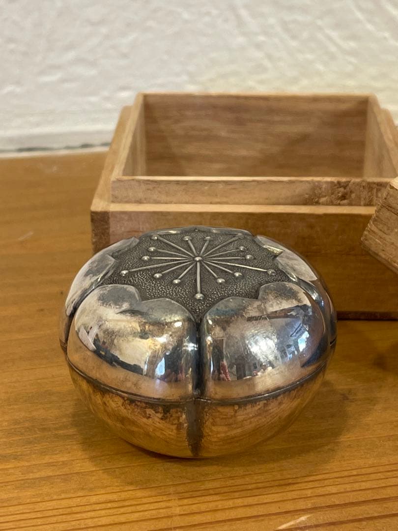 純銀製　初代花柳寿美　十三回忌　香合 茶道具 骨董品 アンティーク シルバー