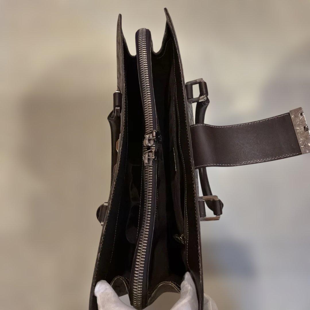 美品　グッチ　Gucci GGパターン ビジネスバッグ　ノートパソコン収納