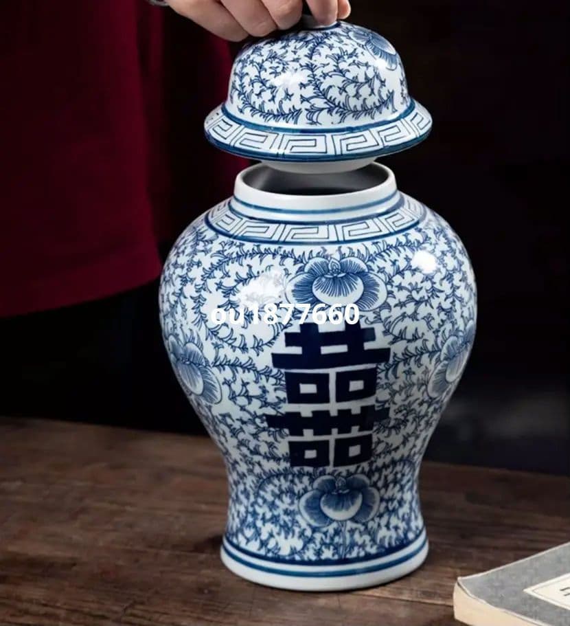青花喜字陶器壺 景徳鎮 陶磁器 装飾品 現代工芸品 美術品 置物