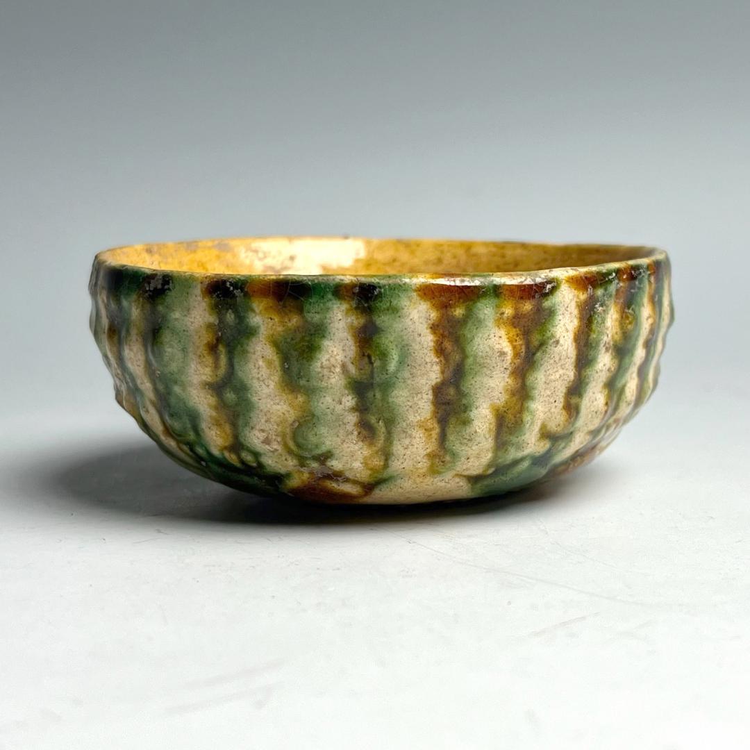 唐三彩陽刻花紋盌 唐時代 中国古玩 中国美術