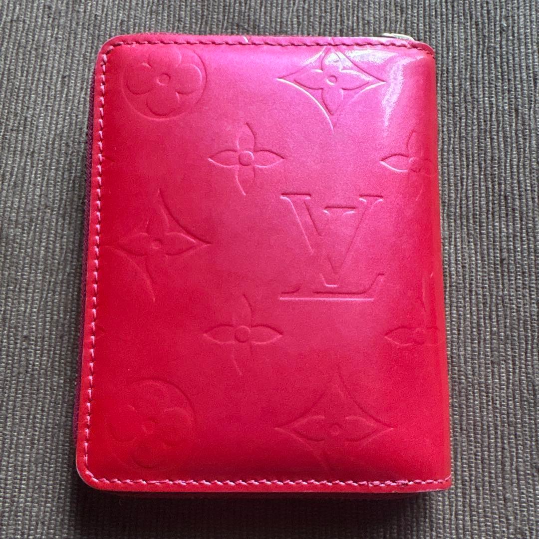 ルイヴィトン　ヴェルニ　フューチャピンク　二つ折財布
