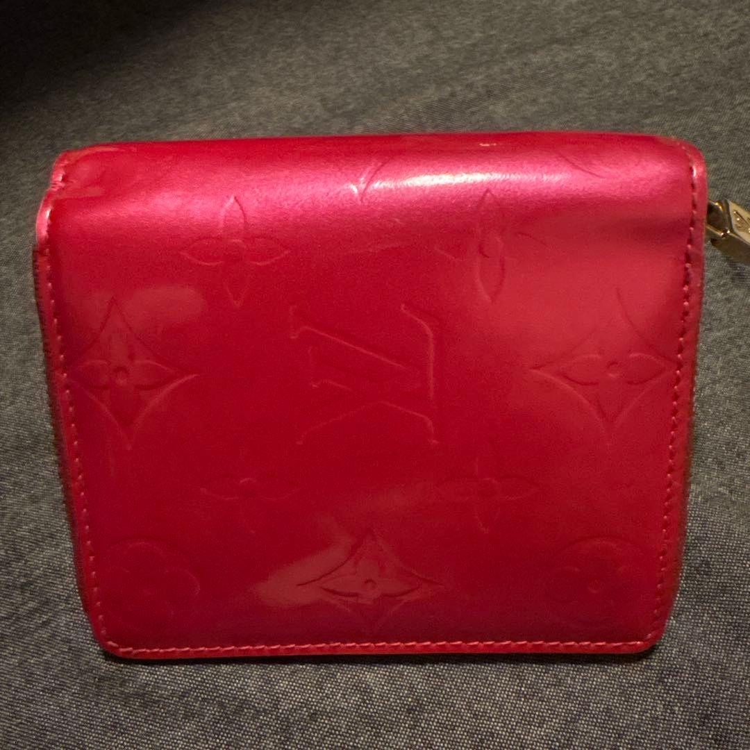 ルイヴィトン　ヴェルニ　フューチャピンク　二つ折財布