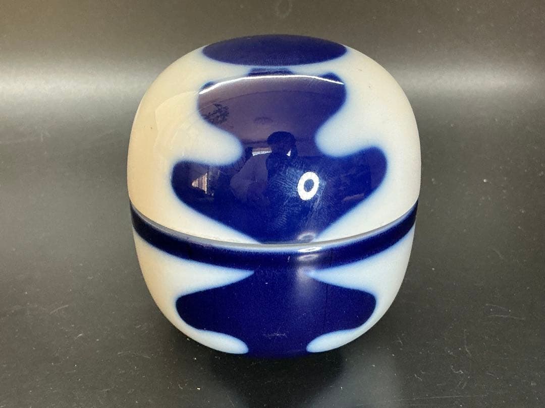 ビングオーグレンダール 白磁 コバルト 蓋物 ラウンドボックス