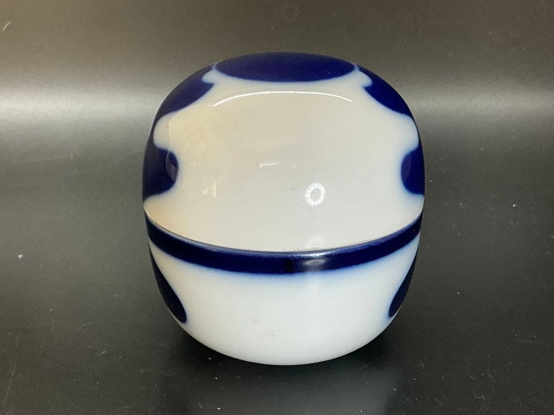 ビングオーグレンダール 白磁 コバルト 蓋物 ラウンドボックス