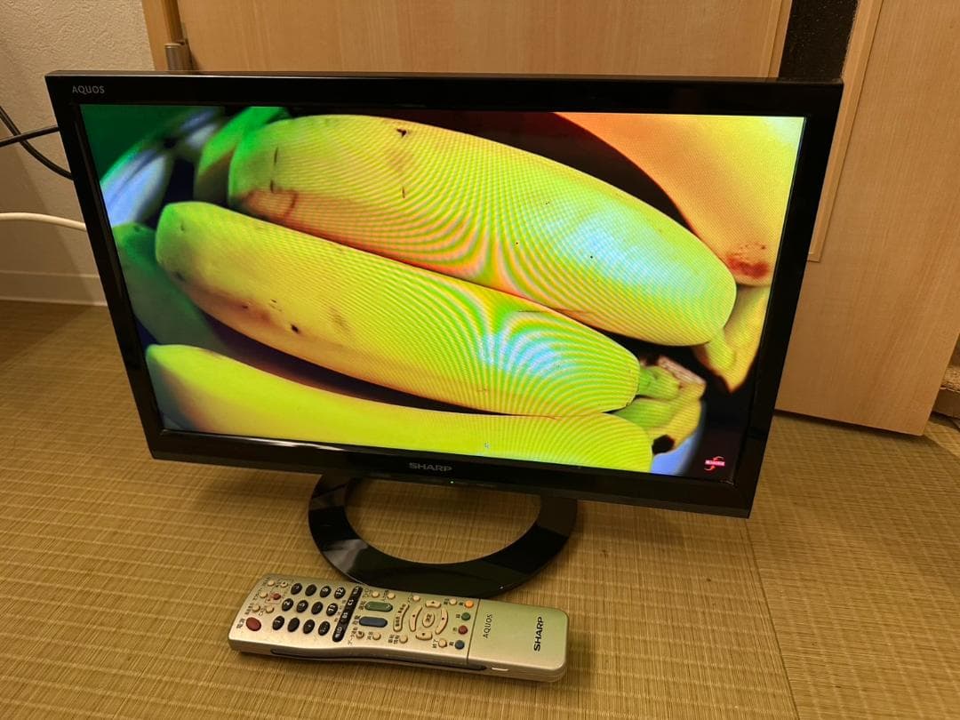 SHARP シャープ　19型　テレビ LC-19K40　2017年製　映り綺麗！