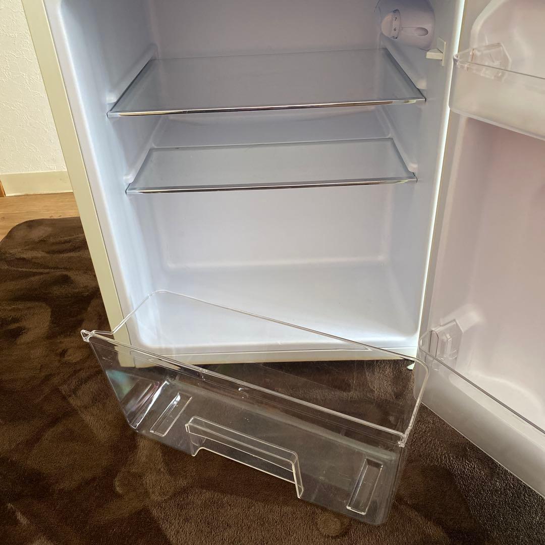 小型冷蔵庫　2ドア　81L