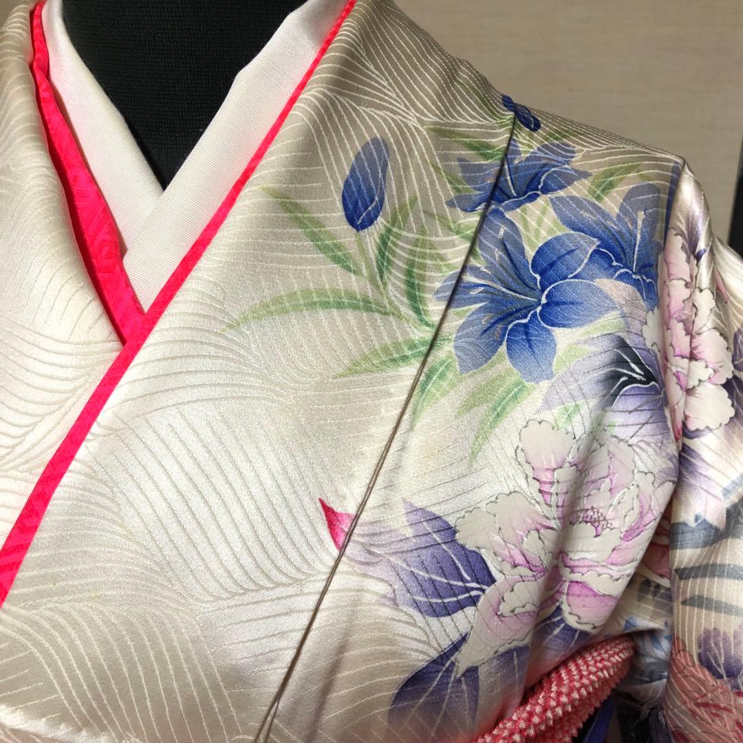 ゆです！正絹　レトロな高級振袖