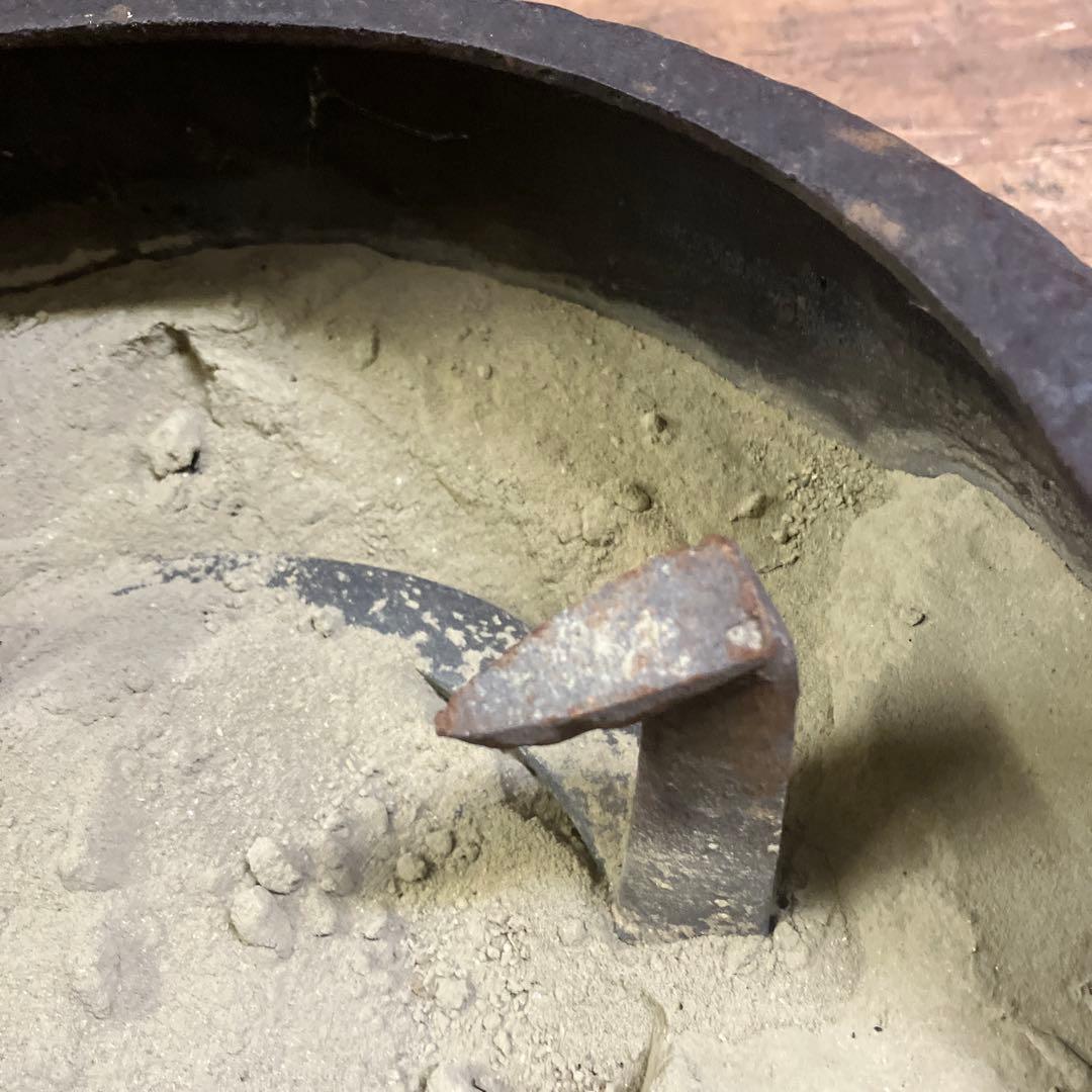 D-壁 昭和レトロ 茶道具 鉄製 風炉釜 丸型 共箱付き 釜環付き 骨董 古美術