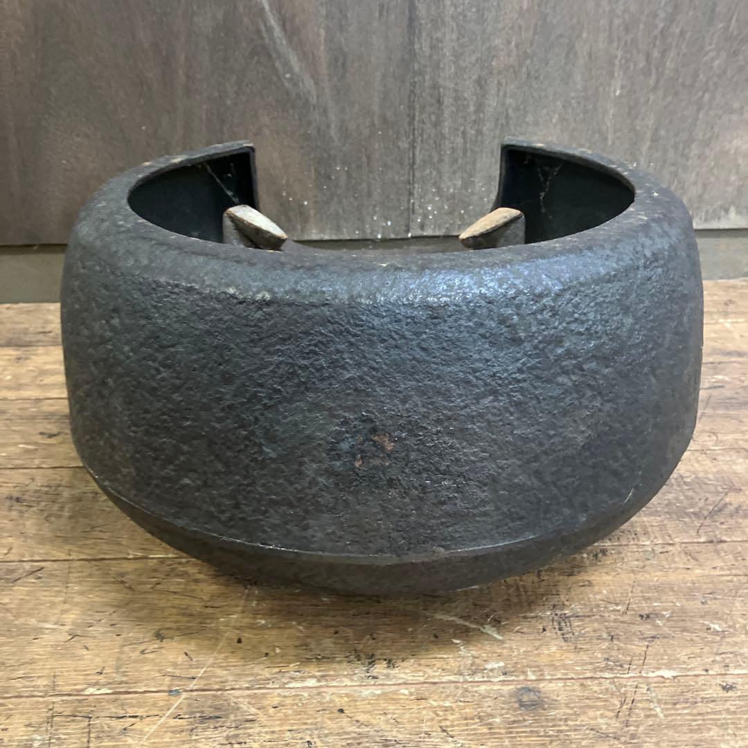 D-壁 昭和レトロ 茶道具 鉄製 風炉釜 丸型 共箱付き 釜環付き 骨董 古美術