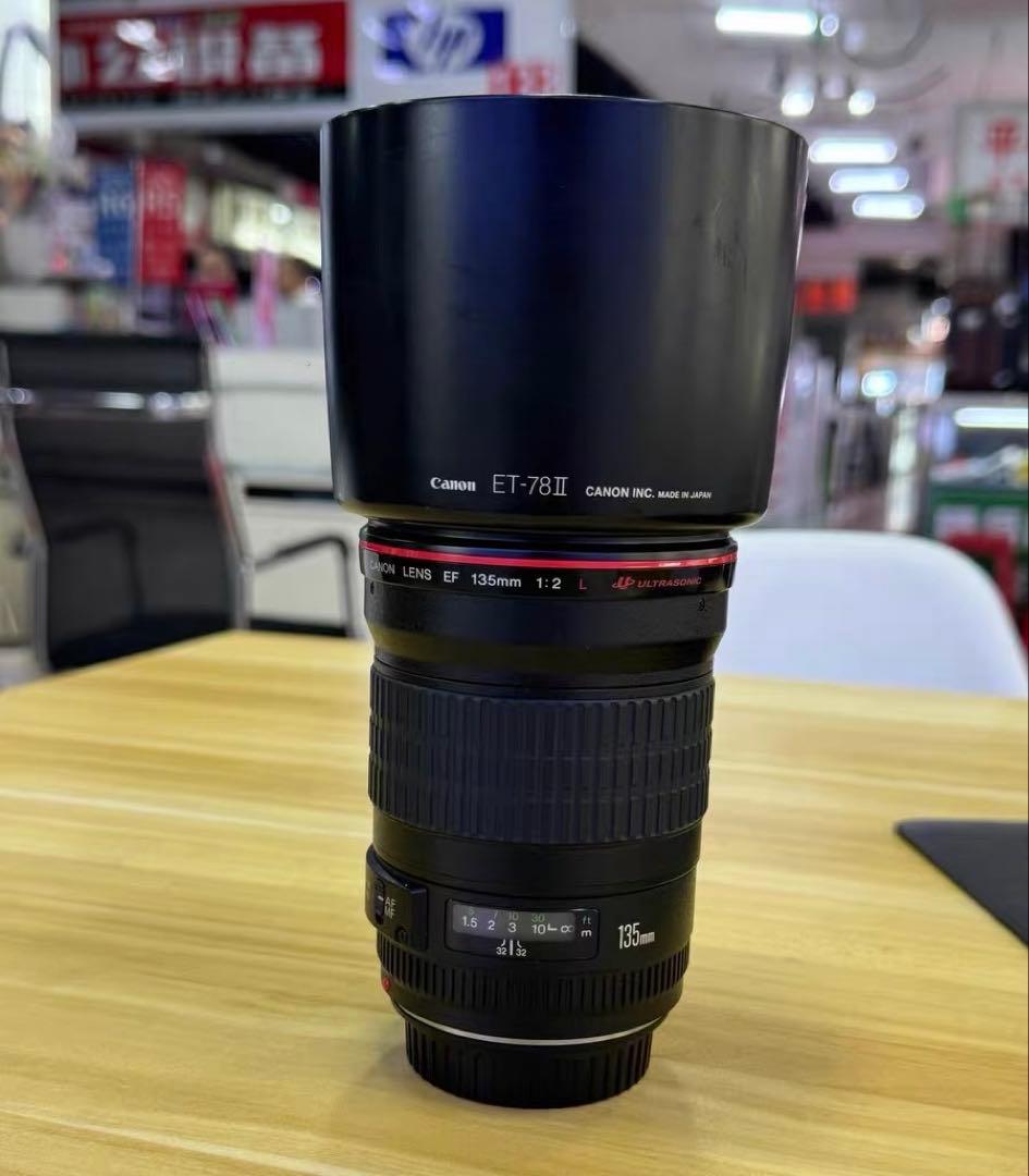 Canon EF 135mm f/2 L レンズ(極美品)