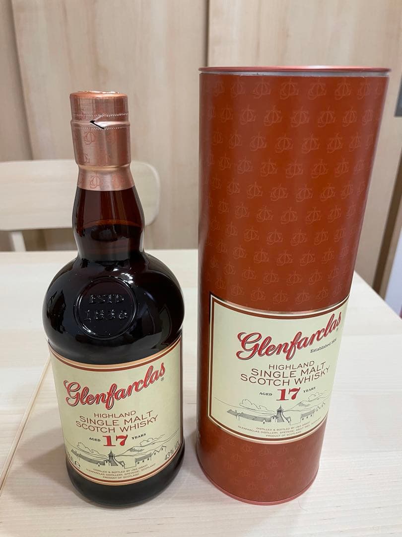 山崎　マッカランダブルカスク12年　グレンファークラス17年　デュワーズ18年