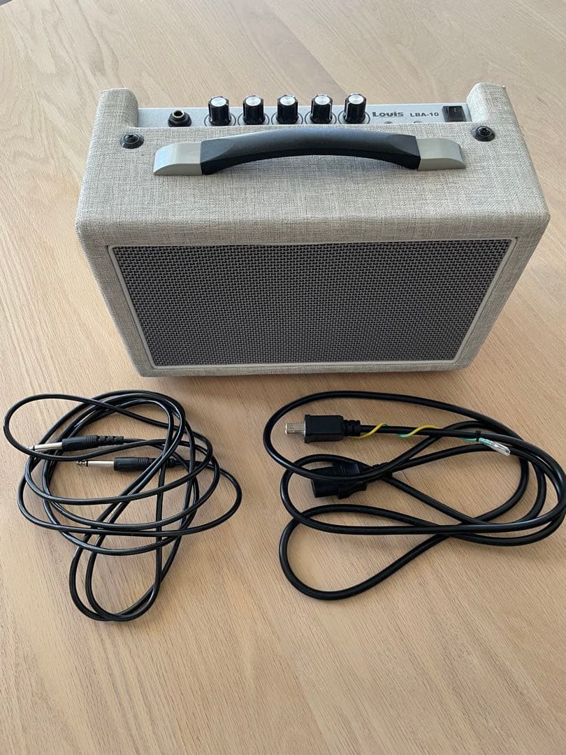 島村楽器　Louis（ルイス）　LBA-10 ベースアンプ