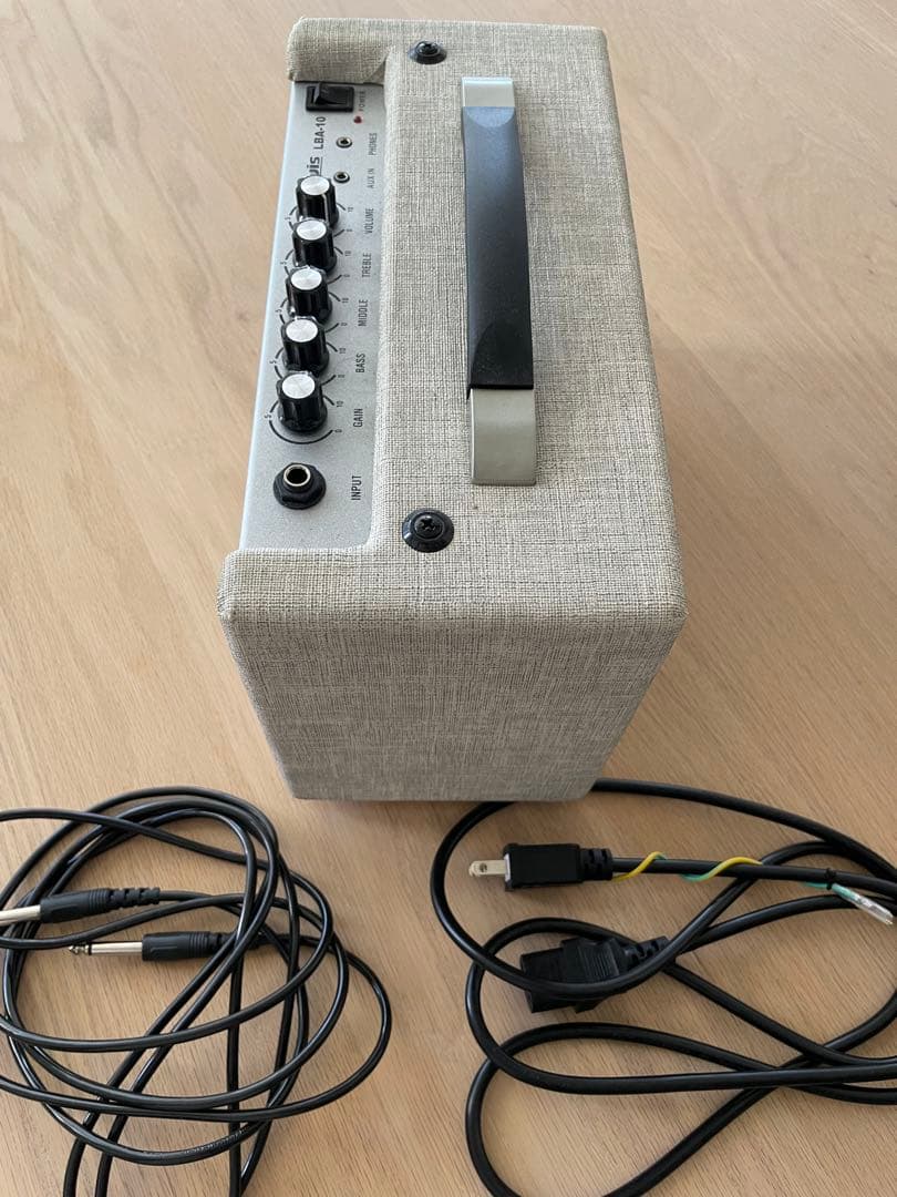 島村楽器　Louis（ルイス）　LBA-10 ベースアンプ